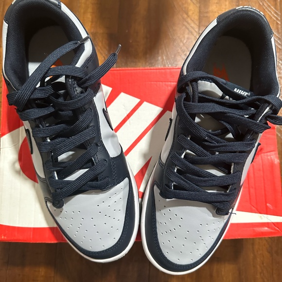 Georgetown Nike Dunks Size 8 Men Send your offers - Picture 3 of 8